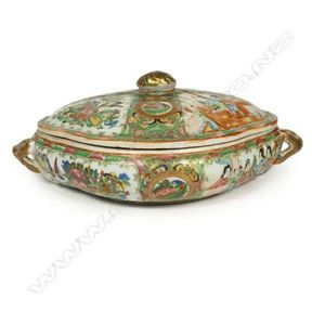 A 19th century Chinese Canton famille rose enamelled lidded two…