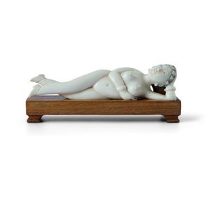 19th century Chinese ivory medical lady, lying on a wooden&hellip;