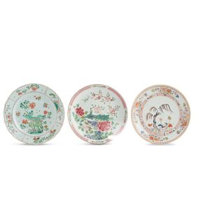 A group of three export Porclain dishes, Kangxi/Qianlong period,…