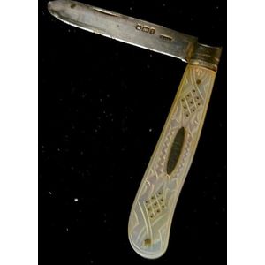 A Victorian mother of pearl sterling silver ladies pen knife…