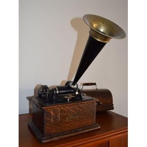 An Edison Standard Phonograph model H in oak case serial number…