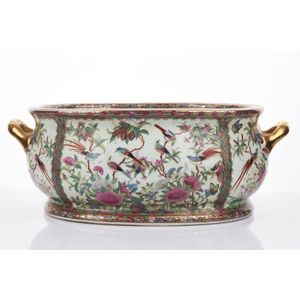 A large Chinese famille-rose two handled basin decorated with…