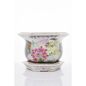 A Chinese famille-rose Tobacco leaf pattern hexagonal…