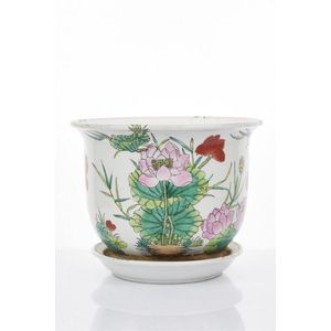 A Chinese famille-rose circular jardiniere, 30 cm diameter