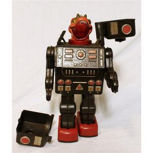 Vintage Yone Wind-up Space Robot from 1976 - Action & Other