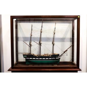 Sailing ship hallmarked sterling buffalo, scale model in…