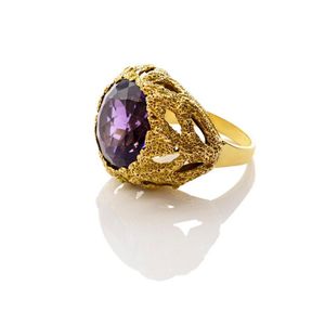 Textured Amethyst Cocktail Ring in 18ct Yellow Gold - Rings - Jewellery