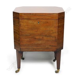 A Regency mahogany cellarette, the interior with baize lined&hellip;