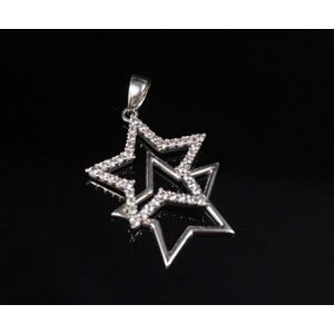 Gemstone set 18ct white gold pendant marked 750 Italian marks&hellip;
