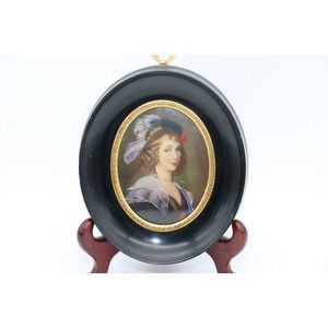 Italian portrait miniature, depicting fine lady in feathered…