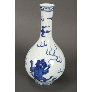 Chinese blue and white porcelain vase, of bottle form,…