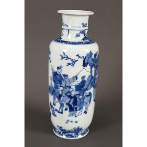 Chinese blue and white porcelain vase, with a spreading lip,…