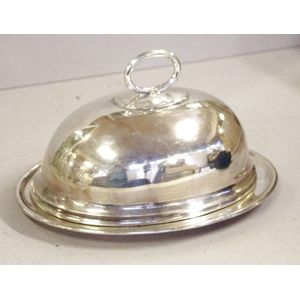 William Hutton & Sons silver plated tray & cover, Sheffield,…