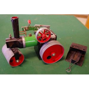 Vintage Mamod steam roller, with burner, cm long approx.