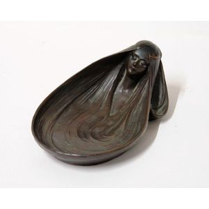 A bronze figural dish after Gustave Gurschner (Austrian…
