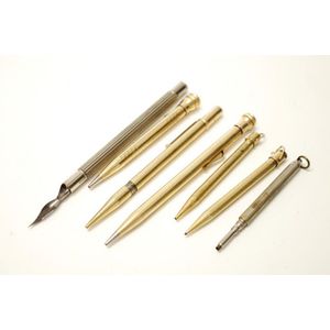 Seven various vintage pens and pencils including Eversharp and…