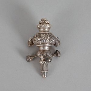 A sterling silver baby rattle, Birmingham, 1903. Length 11 cm,…