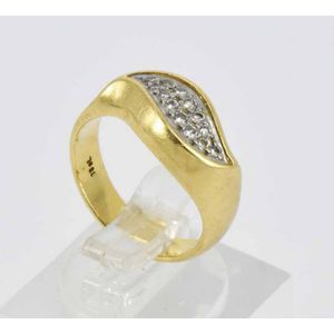 13 Diamond 18ct Yellow Gold Ring, Size G - Rings - Jewellery