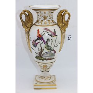 Derby mantle urn, c.1814 hard paste porcelain vase of urn shape…