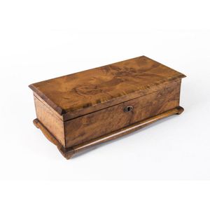 A satinwood jewellery casket with copper escutcheon, circa 1900,…