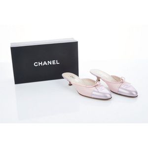 CHANEL Pink Leather CC Cap-toe Pumps size 40.5 Made in France