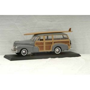 Maisto 1948 Chevrolet Fleetmaster Woody 1:18 Scale Diecast Car 