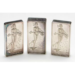 A boxed set of three Il Lingottino Della Fortuna 100g fine…