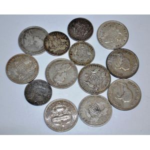 Quantity of Australian George V silver coins including 1927…