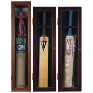 Full-Size cricket bats (3) in presentation cases: A Gunn &…
