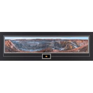 Super Pit Display, comprising 4g gold nugget, window mounted…