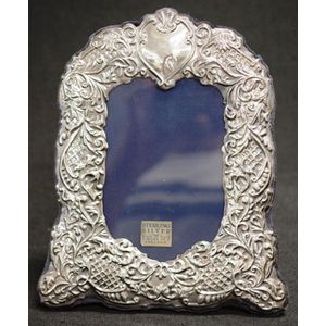 Elizabeth II sterling silver photograph frame Sheffield 1990,…