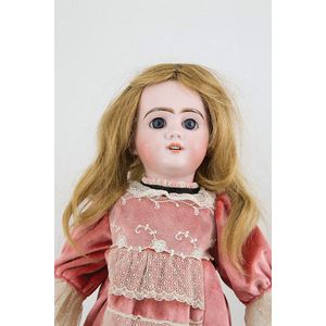 SFBJ Jumeau type bisque doll, blue sleeping eyes, pierced ears,…