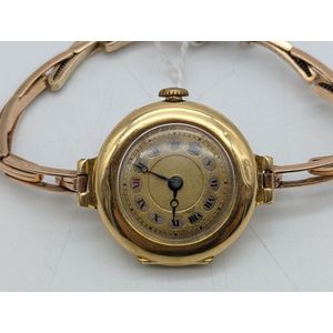 1896 Hallmarked 18ct Ladies' Gold Wristwatch with Roman Numerals ...