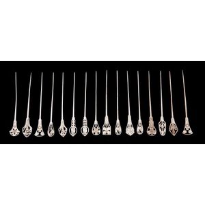 A large set of sixteen Australian silver 'Wildflower' cocktail…