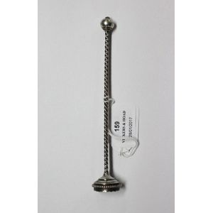 An unusual silver cocktail crusher / muddler swizzle stick,…