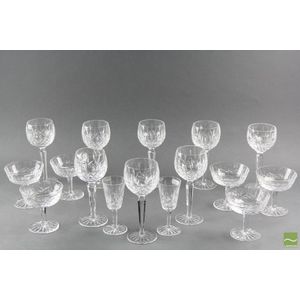 Crystal cut Waterford drinking suite consisting of 8 wine…
