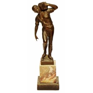 Vintage bronze figure of Man signed Beck, for Gladenbeck,…