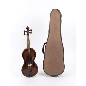Violin (1/2 size, body length 31 cm) marked Richard Eglington…