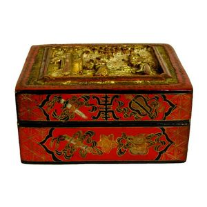 Chinese Red Lacquer Box with Gilt Detail and Relief Decoration - Zother ...