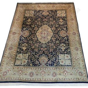 Hand-Knotted Kashan Persian Rug