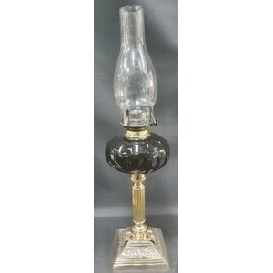 An early 20th century Australian Lithgow Matilda oil lamp, with…