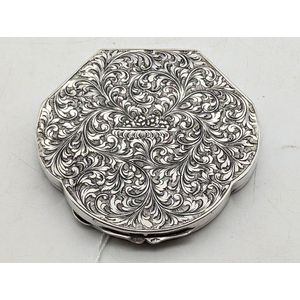 Engraved Italian Silver Compact with Gilded Interior - Compacts ...