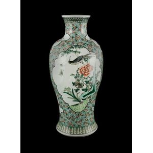 Large Chinese Qing Dynasty porcelain vase. Meiping form vase&hellip;
