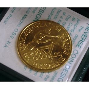 Australia 1982 $200 gold coin in original plastic cover, 10gms,…
