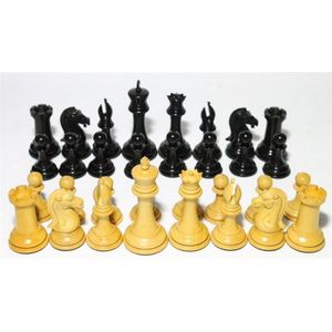 A set of Legendary Staunton Chessman, Camaratta signature…