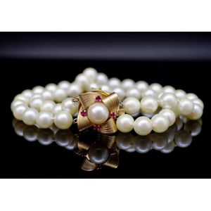 Antique or later pearl bracelet - price guide and values