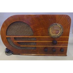 Art Deco 'Philco' valve radio 53 cm wide, 32 cm high approx.