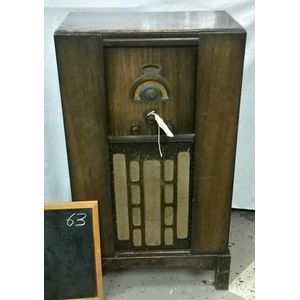 Kreisler, Australia 1933/34, 5 valves, console cabinet, one…