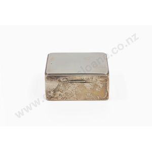 George V sterling silver cigarette box plain square shape,…