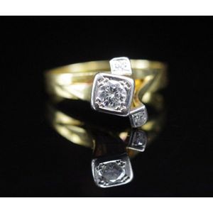 18ct Gold Diamond Ring with Raised Box Settings - Rings - Jewellery
